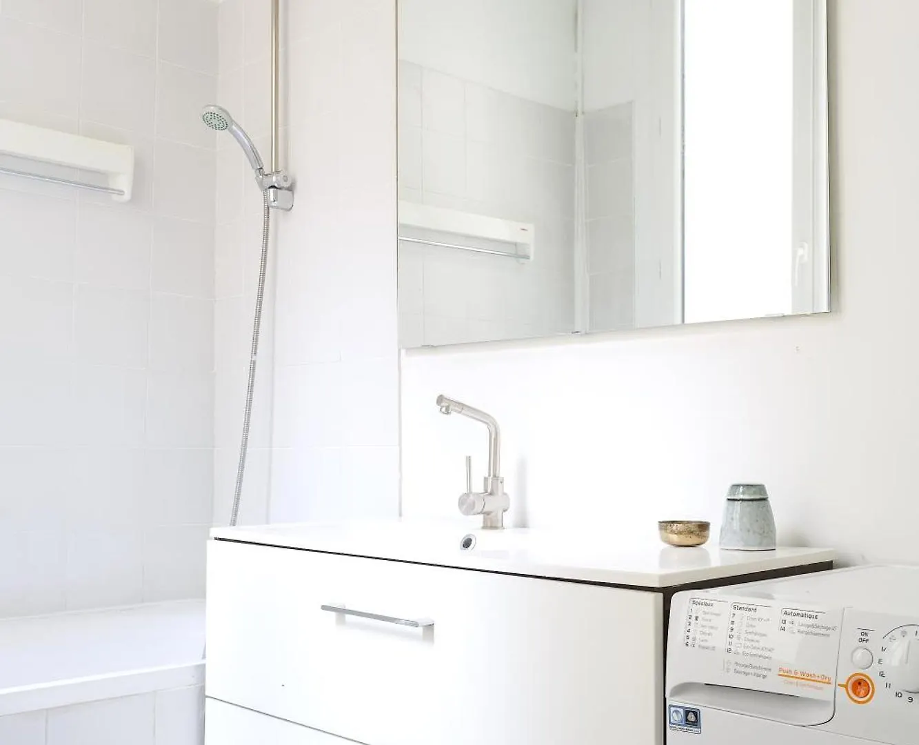 Habitat Parisien - 2br-1ba - Courcelles Parc Monceau